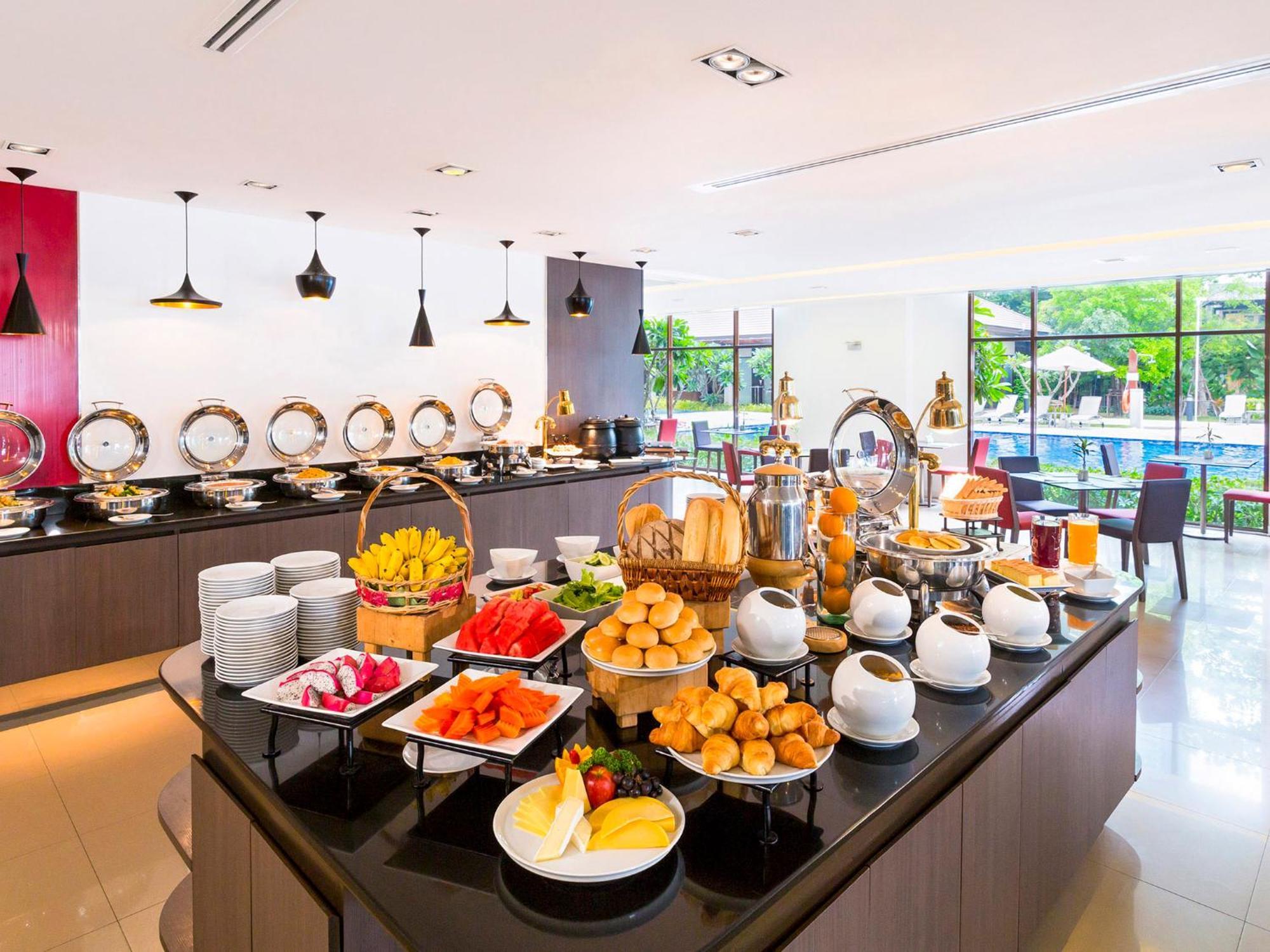 Ibis Bangkok Riverside מראה חיצוני תמונה