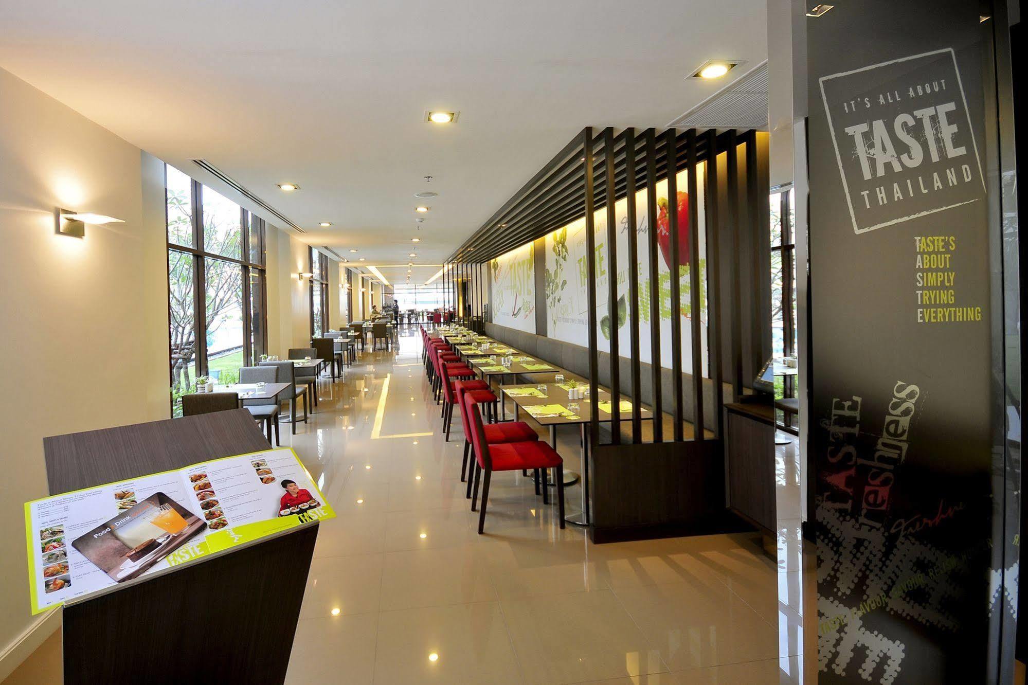 Ibis Bangkok Riverside מראה חיצוני תמונה